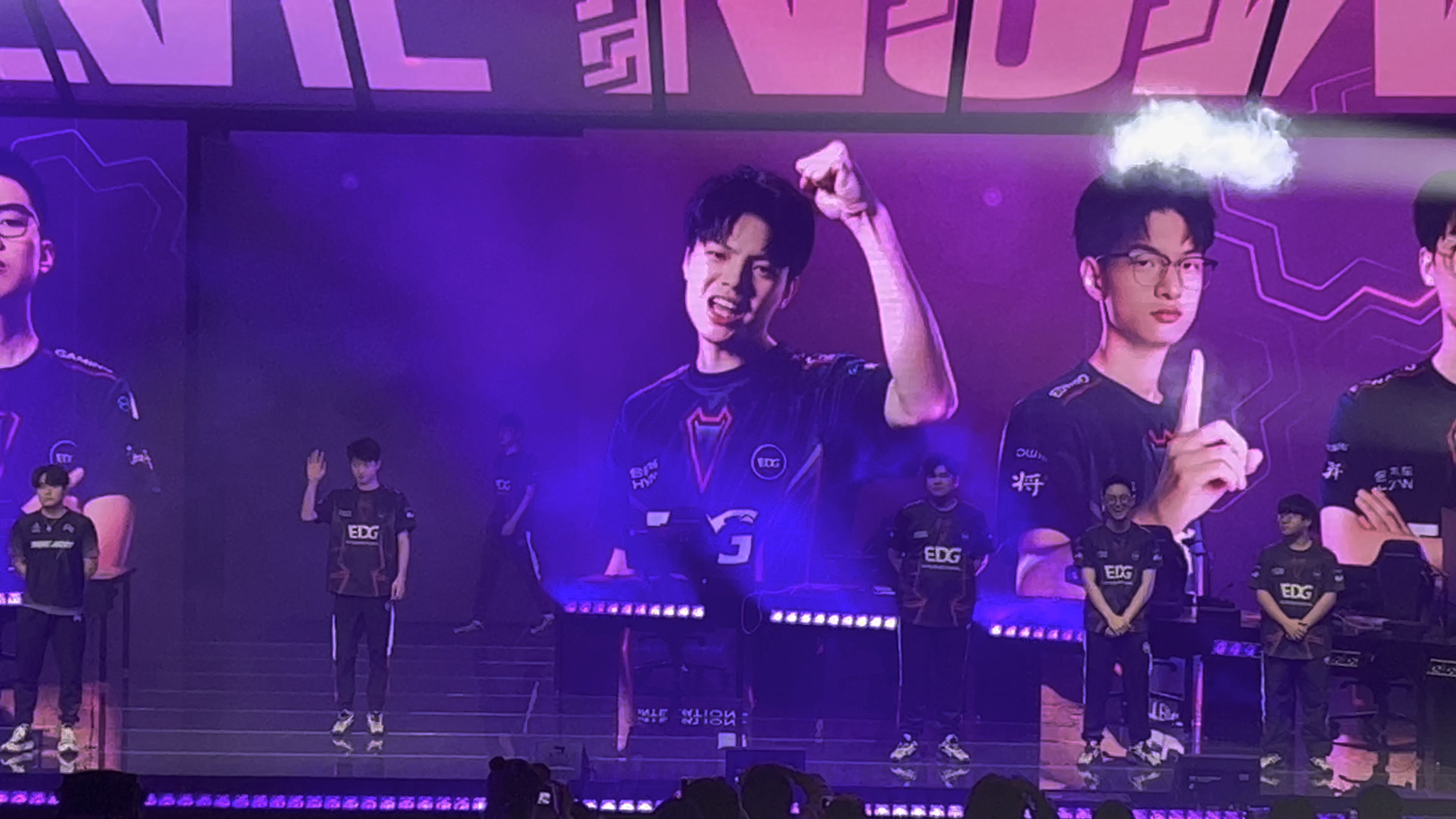 开云体育官网-包含Excel横扫EDG，Selfmade制霸全场的词条