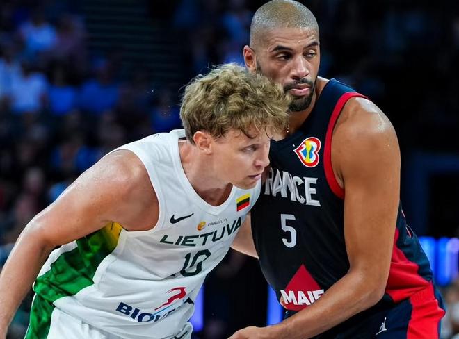 法国羽毛球队轻取日本羽毛球队,辛杜高光表现 法国羽毛球队轻取日本羽毛球队,辛杜高光表现