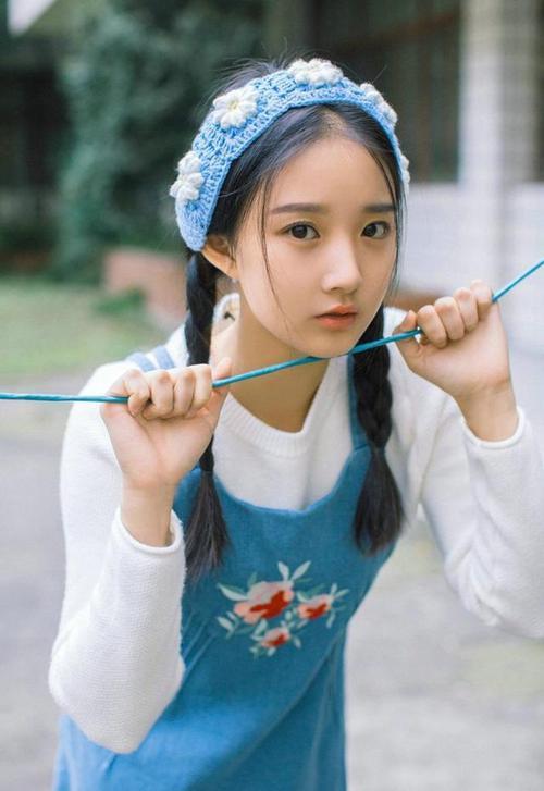 飞驰与飞跃，赛道争锋与球场铁血的双重变奏