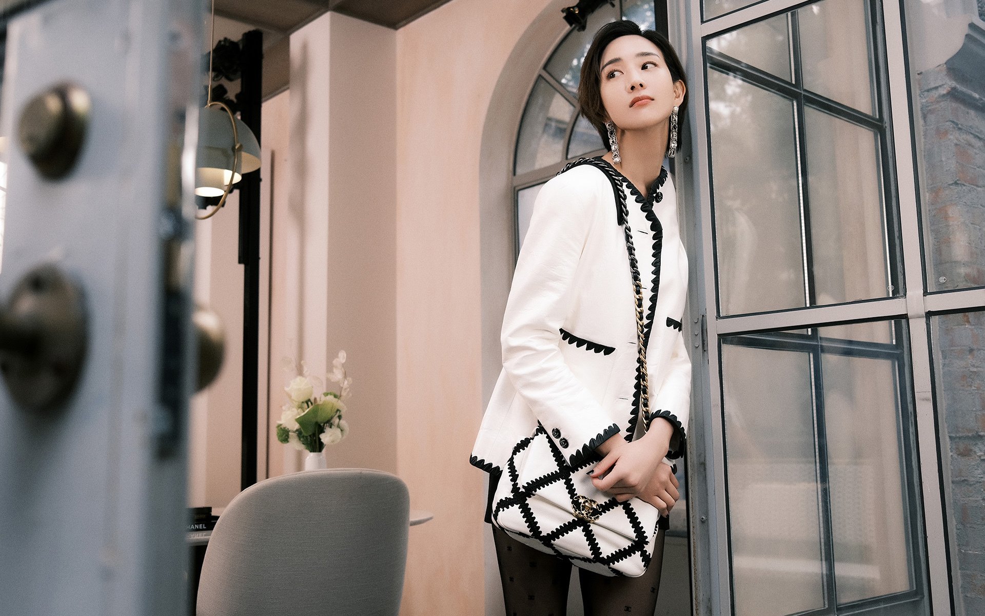 开云体育平台APP-王者的蓝调与梅的咏叹调，当战术枷锁遇上天才爆发的瞬间